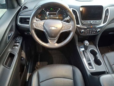 Used 2018 Chevrolet Equinox Premier image 12