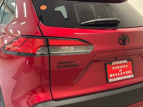 New 2026 Toyota Corolla Cross XLE image 7