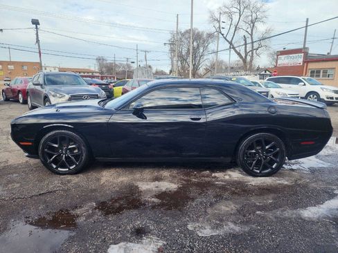 Used 2022 Dodge Challenger SXT w/ Blacktop Package RWD image 4