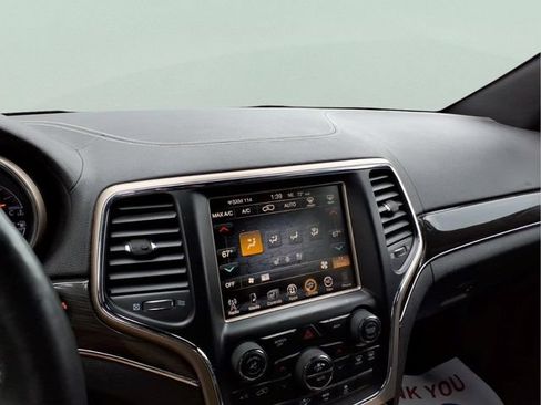 Used 2015 Jeep Grand Cherokee Overland w/ Advanced Technology Group AWD/4WD image 27