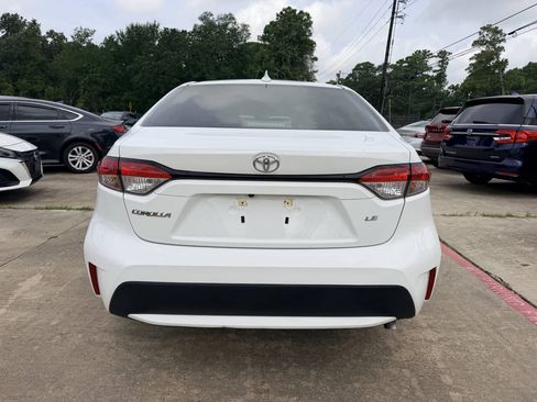 Used 2022 Toyota Corolla LE FWD image 6