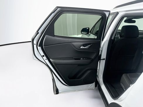 Used 2024 Chevrolet Blazer LT w/ Convenience Package FWD image 27
