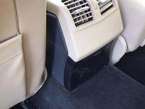 Used 2013 Mercedes-Benz E 350 4MATIC Sedan image 15