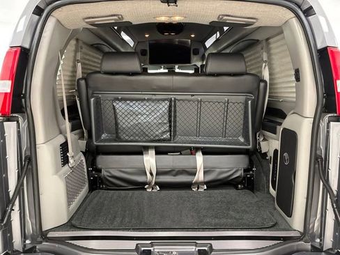 Used 2021 Chevrolet Express 3500 LS w/ Chrome Appearance Package image 16