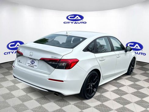 Used 2023 Honda Civic Sport image 3