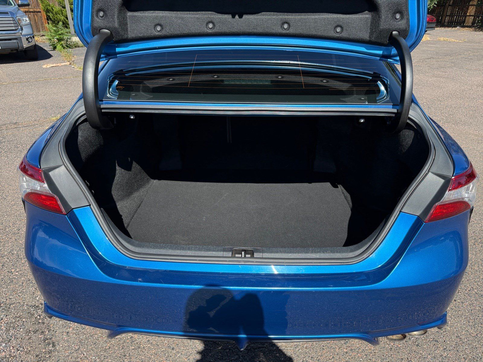 Used 2019 Toyota Camry SE FWD image 32
