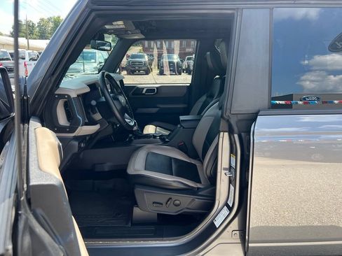 Used 2022 Ford Bronco Wildtrak AWD/4WD image 13