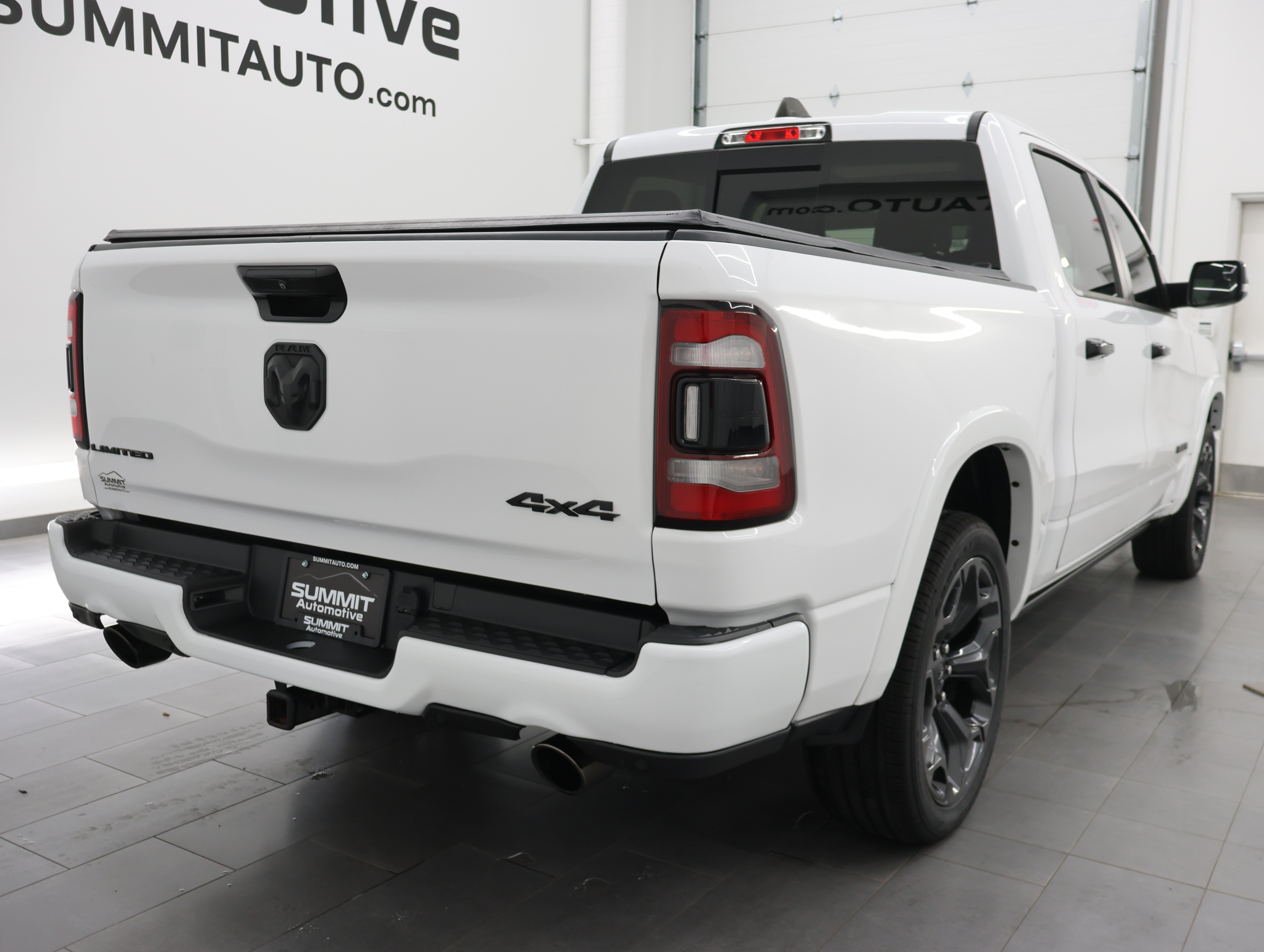 Used 2023 RAM 1500 Limited w/ Night Edition AWD/4WD image 4