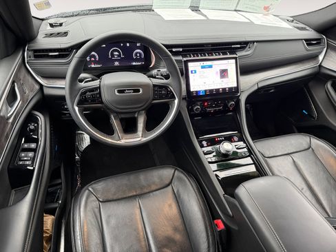 Used 2024 Jeep Grand Cherokee L Overland w/ Trailer Tow Package image 15