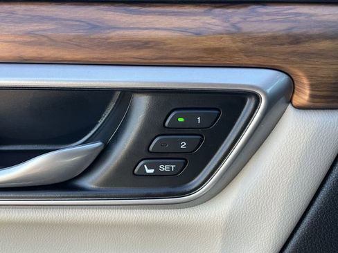 Used 2022 Honda CR-V Touring image 29