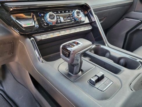 Used 2022 GMC Sierra 1500 AT4X image 23