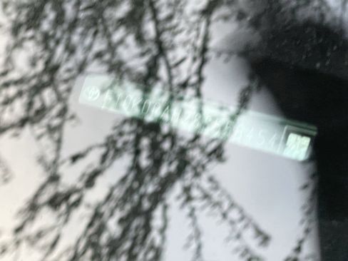 Used 2025 Toyota Highlander XLE FWD image 11