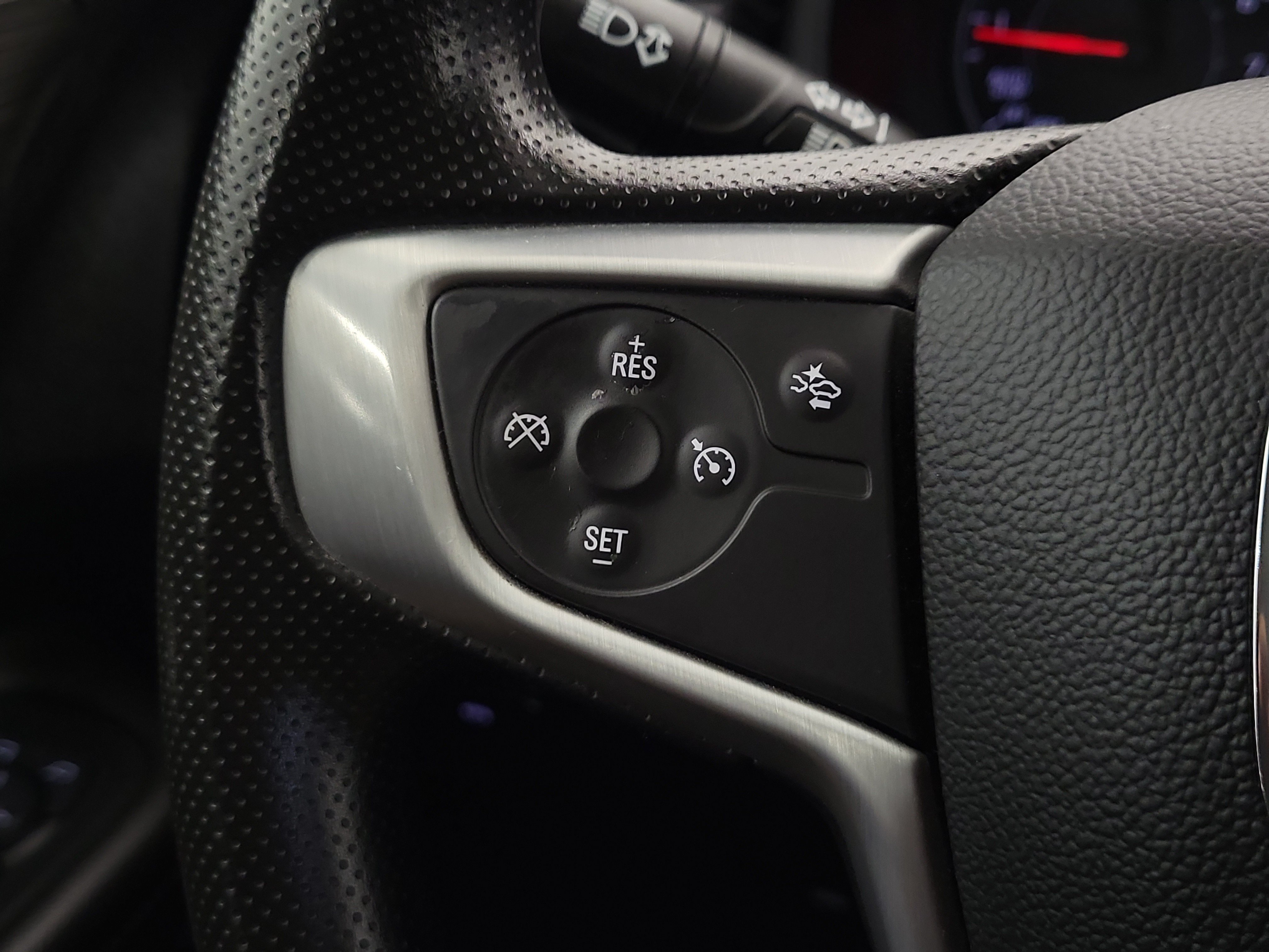 Used 2024 GMC Terrain SLE FWD image 13