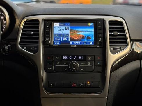 Used 2012 Jeep Grand Cherokee Laredo image 57