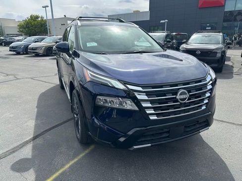 New 2026 Nissan Rogue Platinum w/ Platinum Premium Package AWD/4WD image 2