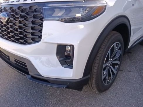 New 2026 Ford Explorer ST-Line RWD image 9