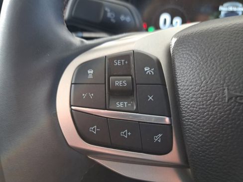 Certified 2025 Ford Explorer Active image 17