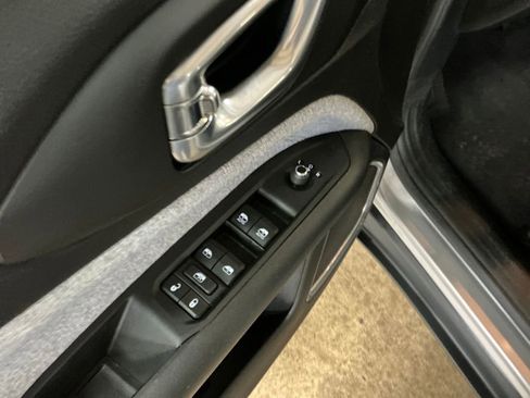 Certified 2023 Jeep Compass Latitude image 15