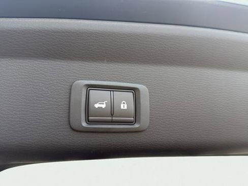 New 2026 Mitsubishi Outlander SE image 10