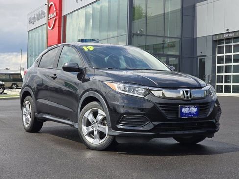 Used 2019 Honda HR-V LX image 2