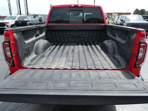 Used 2018 GMC Sierra 1500 SLT image 16