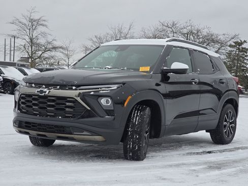 Used 2025 Chevrolet TrailBlazer ACTIV w/ Driver Confidence Package image 12