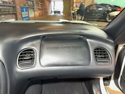 Used 1998 Chevrolet Corvette Convertible w/ Memory Pkg RWD image 78