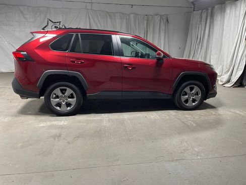 Used 2022 Toyota RAV4 XLE w/ Convenience Package FWD image 8