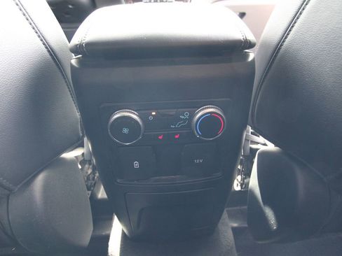 Used 2022 Ford Explorer Limited AWD/4WD image 41