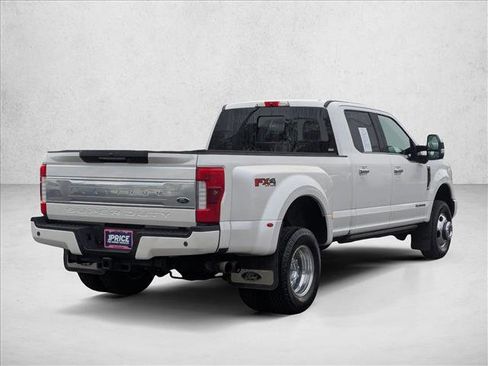 Used 2017 Ford F350 Platinum w/ Platinum Ultimate Package image 5