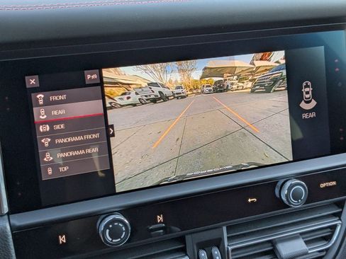 New 2026 Porsche Macan image 19