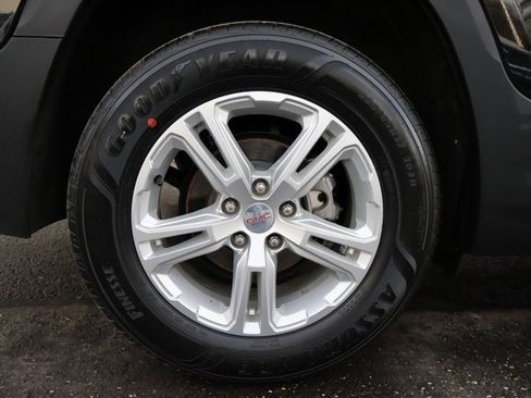 Used 2021 GMC Terrain SLE w/ Driver Convenience Package image 10