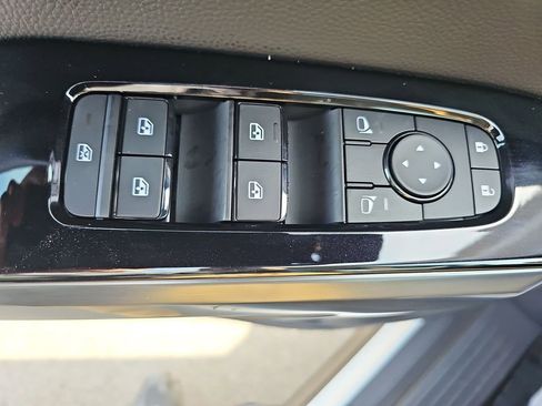 New 2026 Nissan Pathfinder Platinum FWD image 32