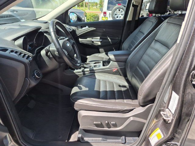 Used 2017 Ford Escape Titanium FWD image 11