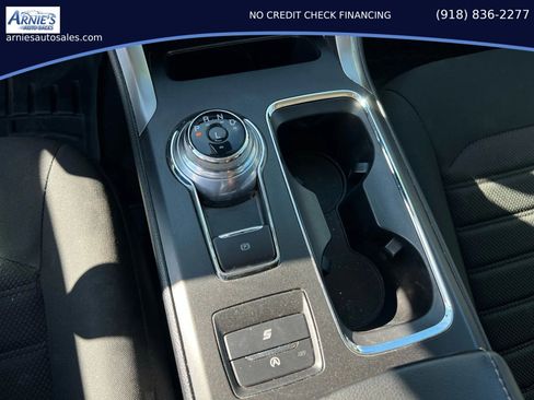 Used 2020 Ford Fusion SE FWD image 10