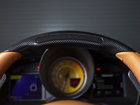 Used 2021 Ferrari F8 Tributo RWD image 41