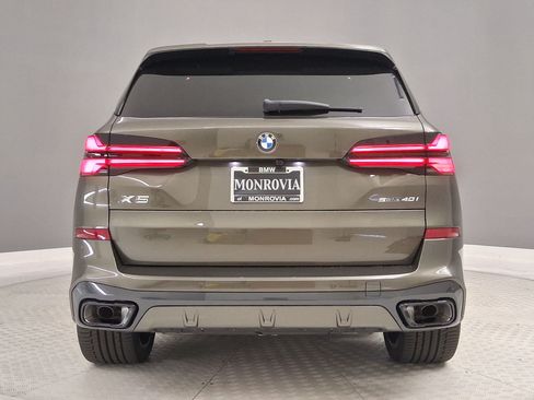 New 2026 BMW X5 sDrive40i w/ M Sport Package RWD image 8