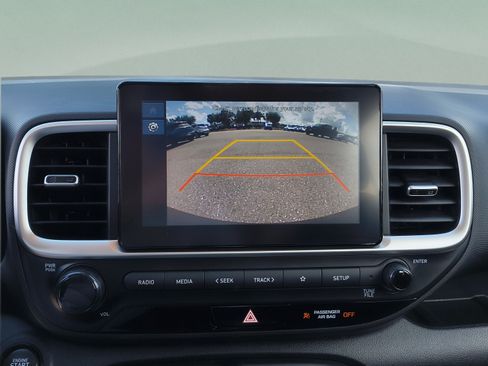 Used 2024 Hyundai Venue SEL FWD image 23