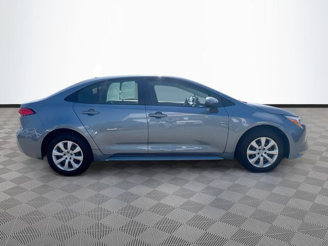 Used 2025 Toyota Corolla LE FWD image 8