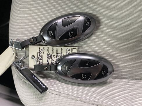 Certified 2025 Hyundai Kona SEL AWD/4WD image 21