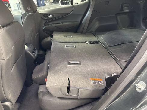 Used 2021 Chevrolet Equinox LT FWD image 32