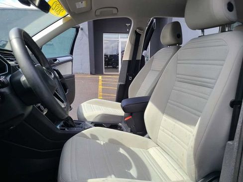 Used 2022 Volkswagen Tiguan S image 14