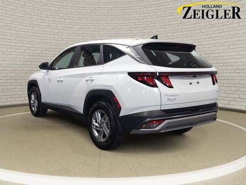 Used 2025 Hyundai Tucson SE AWD/4WD image 7