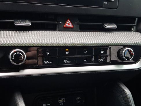 Used 2023 Kia Sportage LX image 15