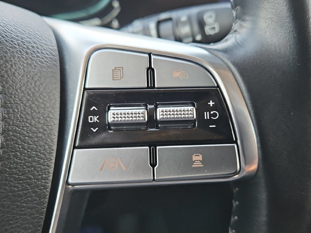 Used 2025 Kia Telluride S FWD image 19