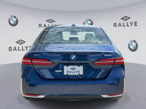 Used 2026 BMW 530i xDrive w/ Premium Package AWD/4WD image 5