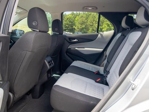 Used 2024 Chevrolet Equinox LS w/ LS Convenience Package FWD image 9