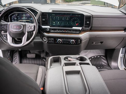 Used 2024 GMC Sierra 3500 SLE w/ SLE Convenience Package AWD/4WD image 30