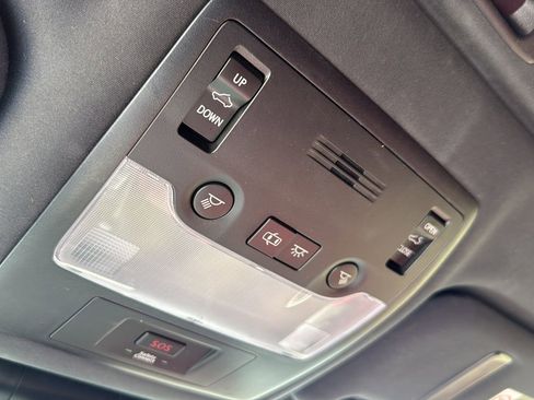 Used 2018 Lexus IS 350 F Sport image 22