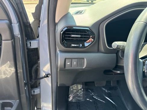 Used 2025 Honda Pilot Touring image 16